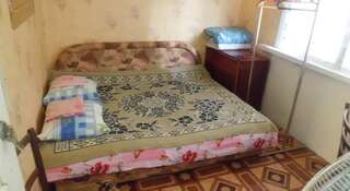 Гостиница Guest House Morskaya 12A Феодосия Бюджетный двухместный номер с 2 отдельными кроватями-5